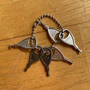 YKK Lot of 6 Vintage Matching MASTER KEYS pre-owned #YKK